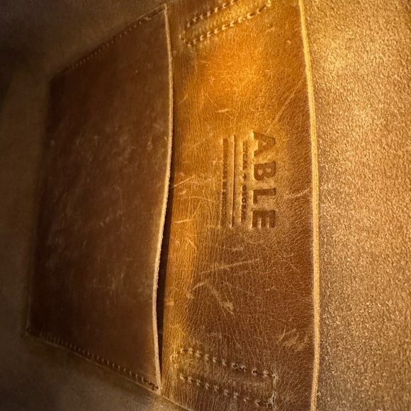 Able Brown Leather Tote Spacious Design - Picture 4 of 4